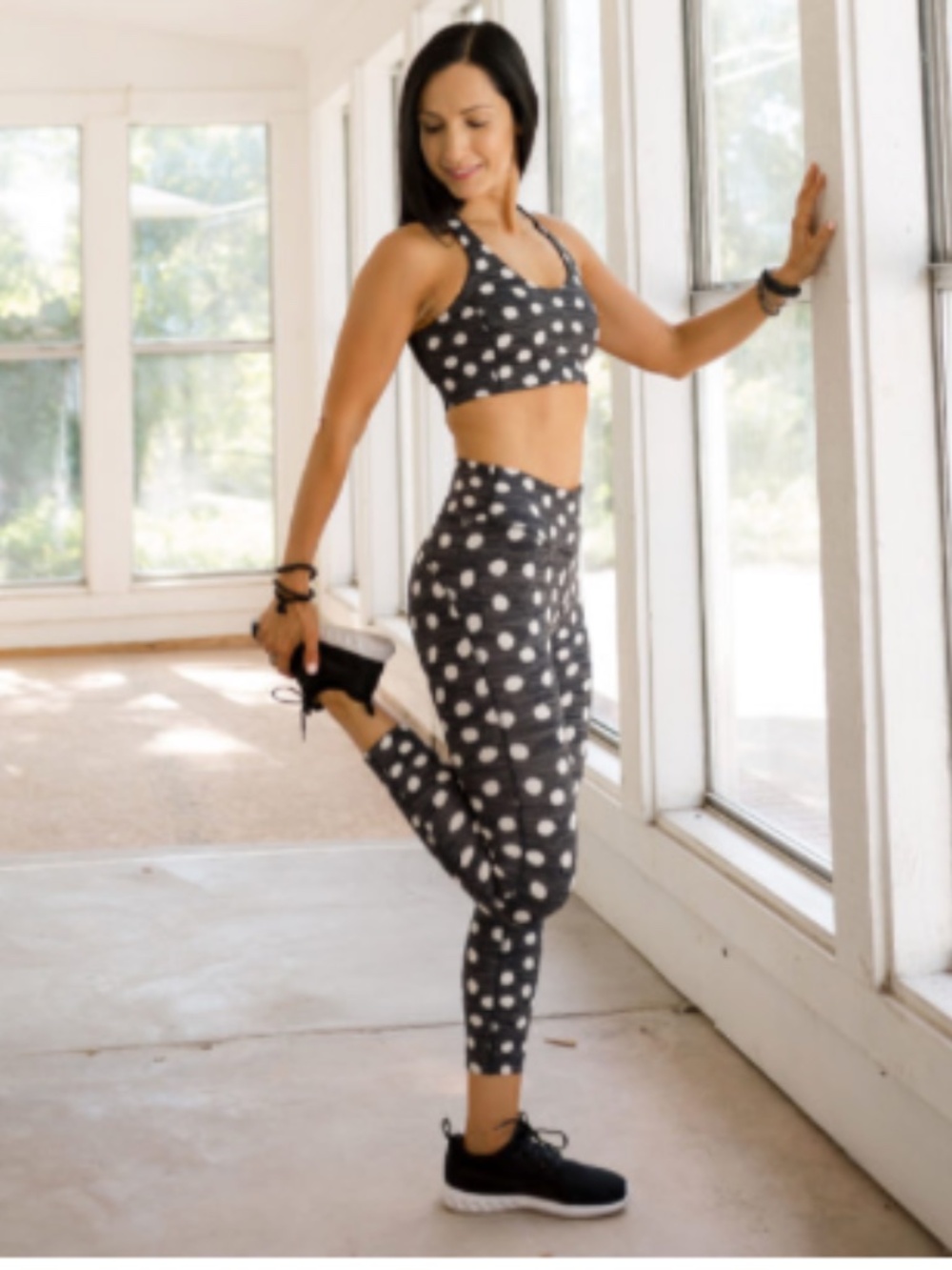 Outdoor Voices Black and White Polka Dot Cropped Leggings Size Small